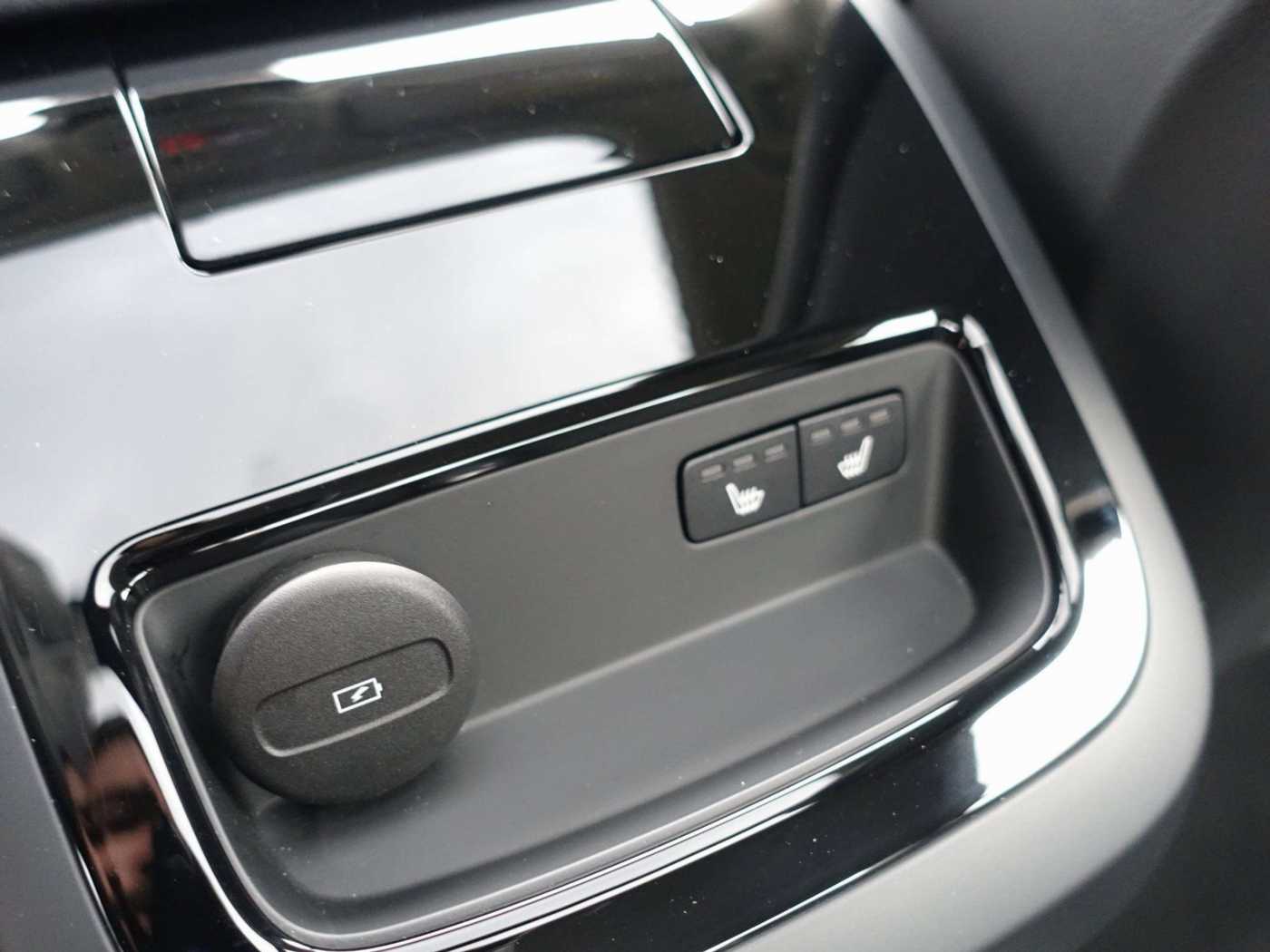 Volvo  Recharge Ultimate T8 AWD/Massage/B&W/360°