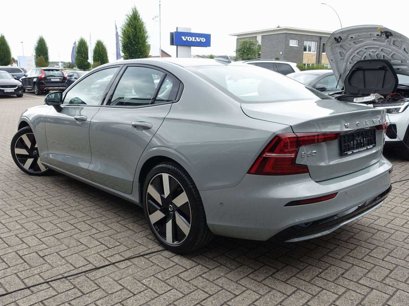 Volvo  Recharge Ultimate T8 AWD/Massage/B&W/360°