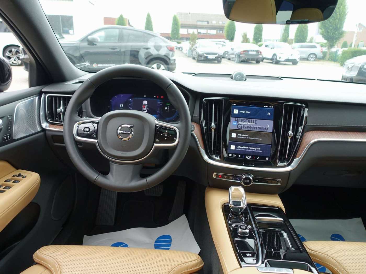 Volvo  Ultra T6 AWD/Massage/B&W/360°/AHK/HeadUP/BLS