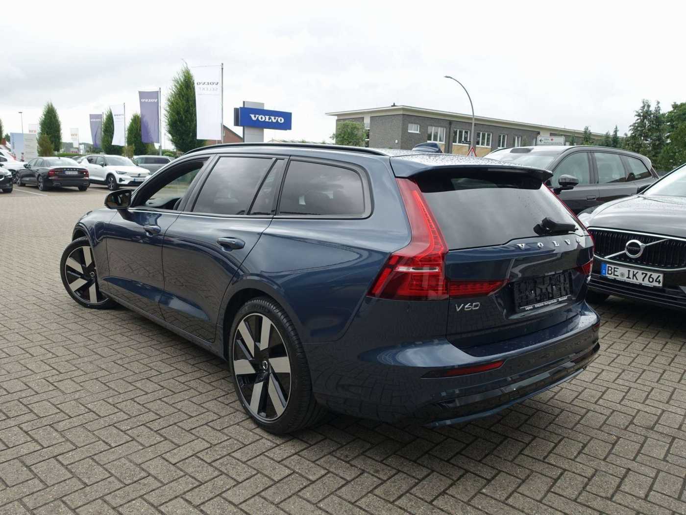 Volvo  Ultra T6 AWD/Massage/B&W/360°/AHK/HeadUP/BLS