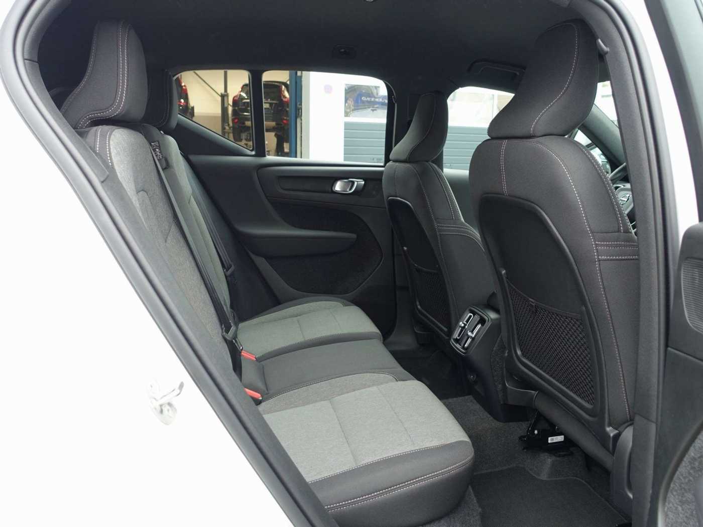 Volvo  Core B3 Mild-Hybrid/Kamera/Pilot/Memory/LED