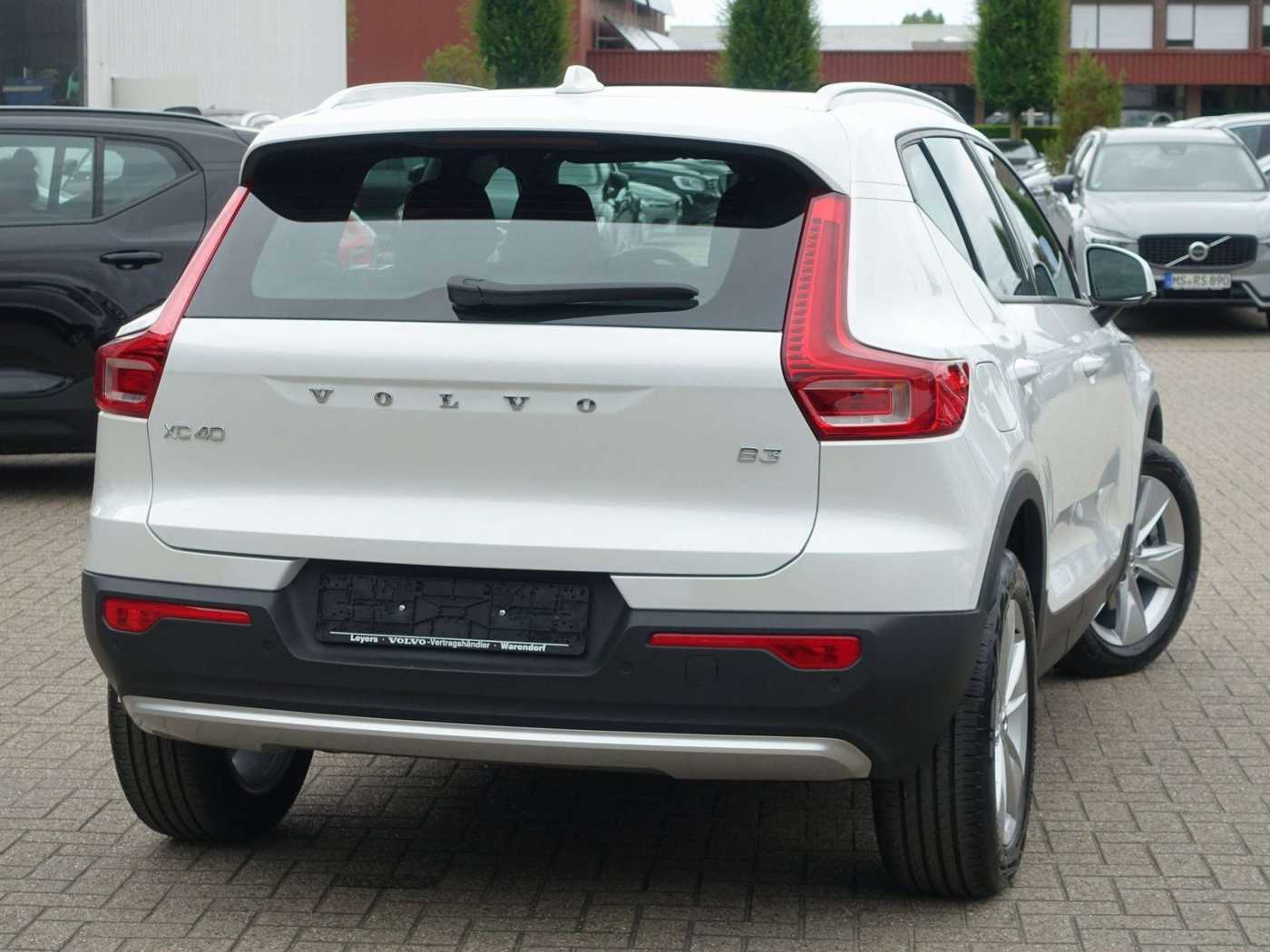 Volvo  Core B3 Mild-Hybrid/Kamera/Pilot/Memory/LED