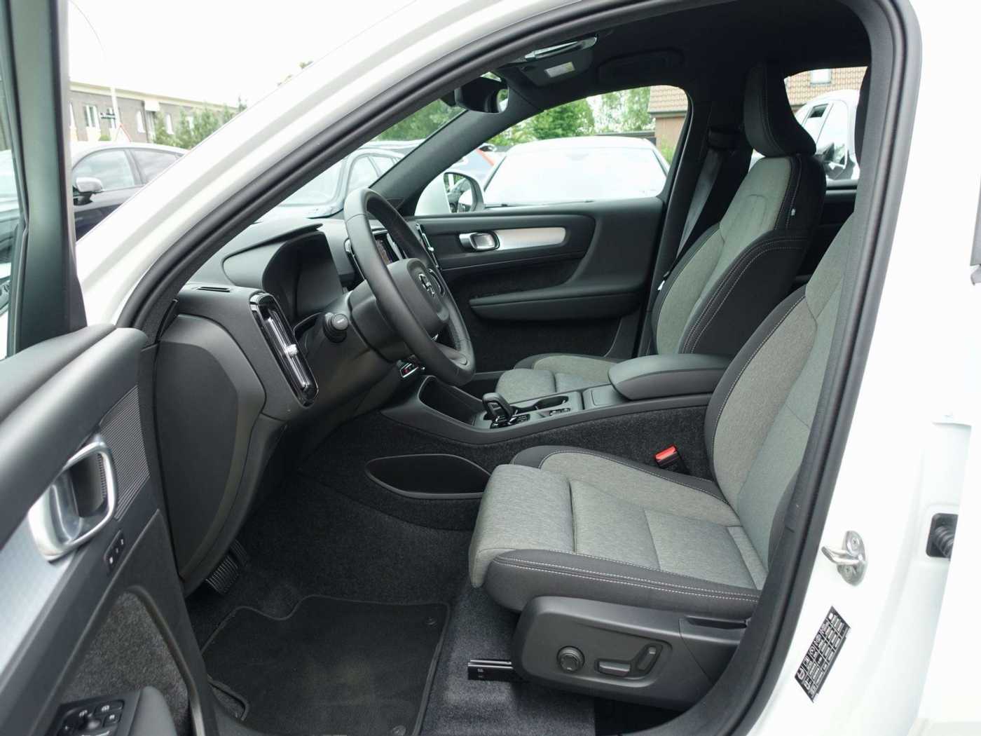 Volvo  Core B3 Mild-Hybrid/Kamera/Pilot/Memory/LED