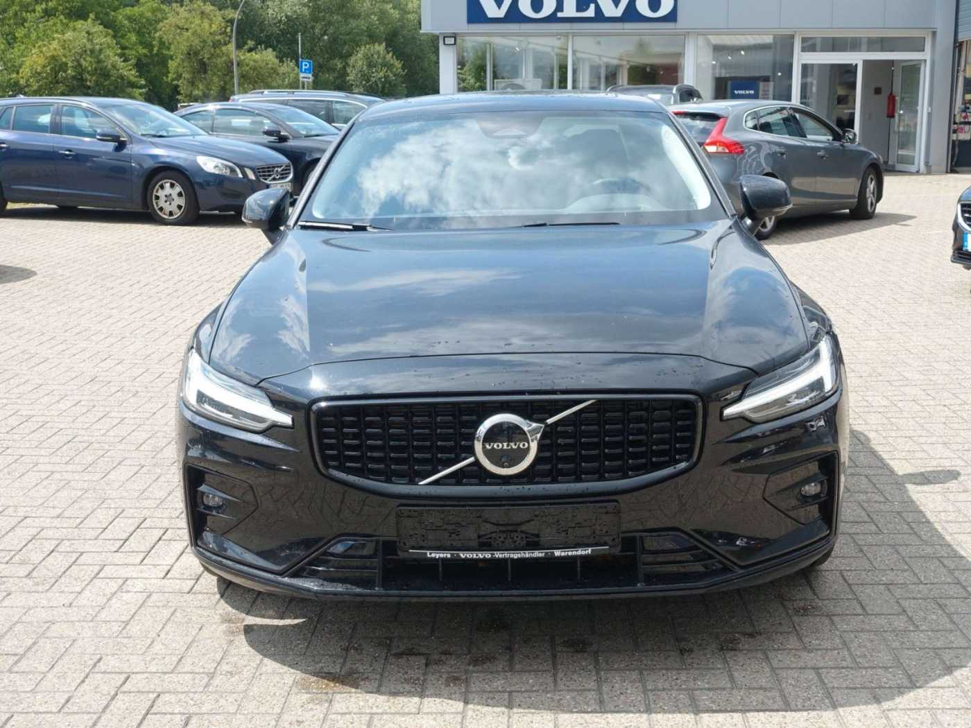 Volvo  B5 AWD Ultimate Dark/Pano/360°/H&K/BLIS