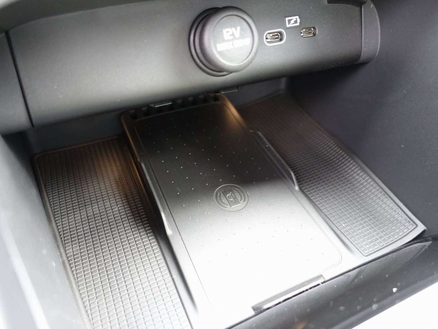 Volvo  B4 Mild-Hybrid Plus Dark/360°/H&K/Memory