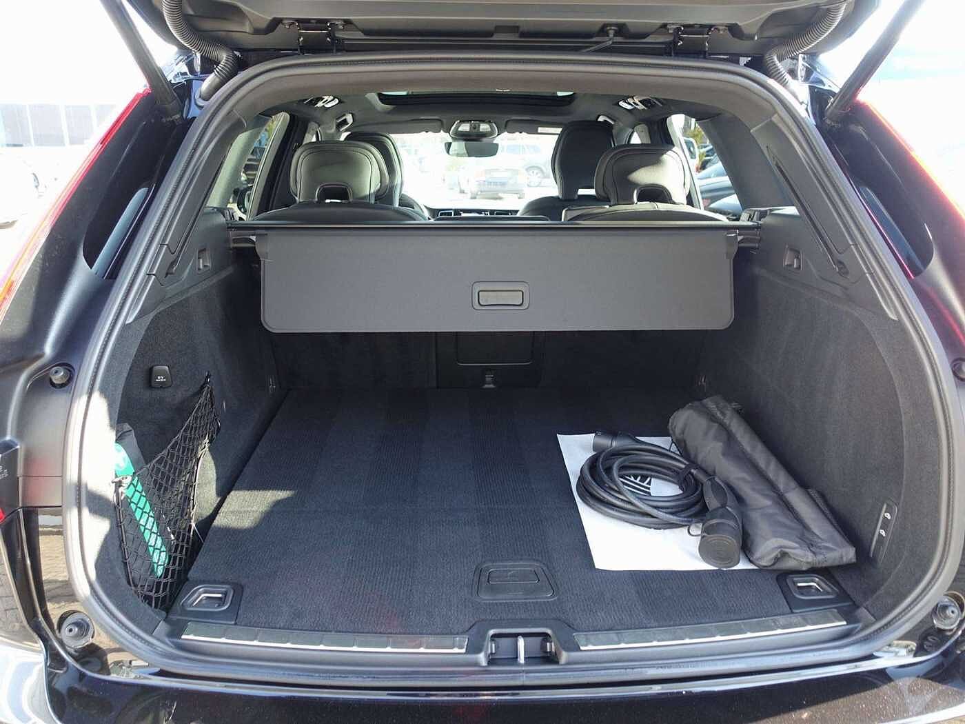 Volvo  Recharge Black Edition Plus T6 AWD/360°/
