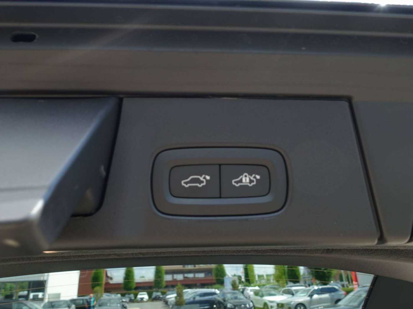 Volvo  Ultimate B5 AWD/B&W/Massage