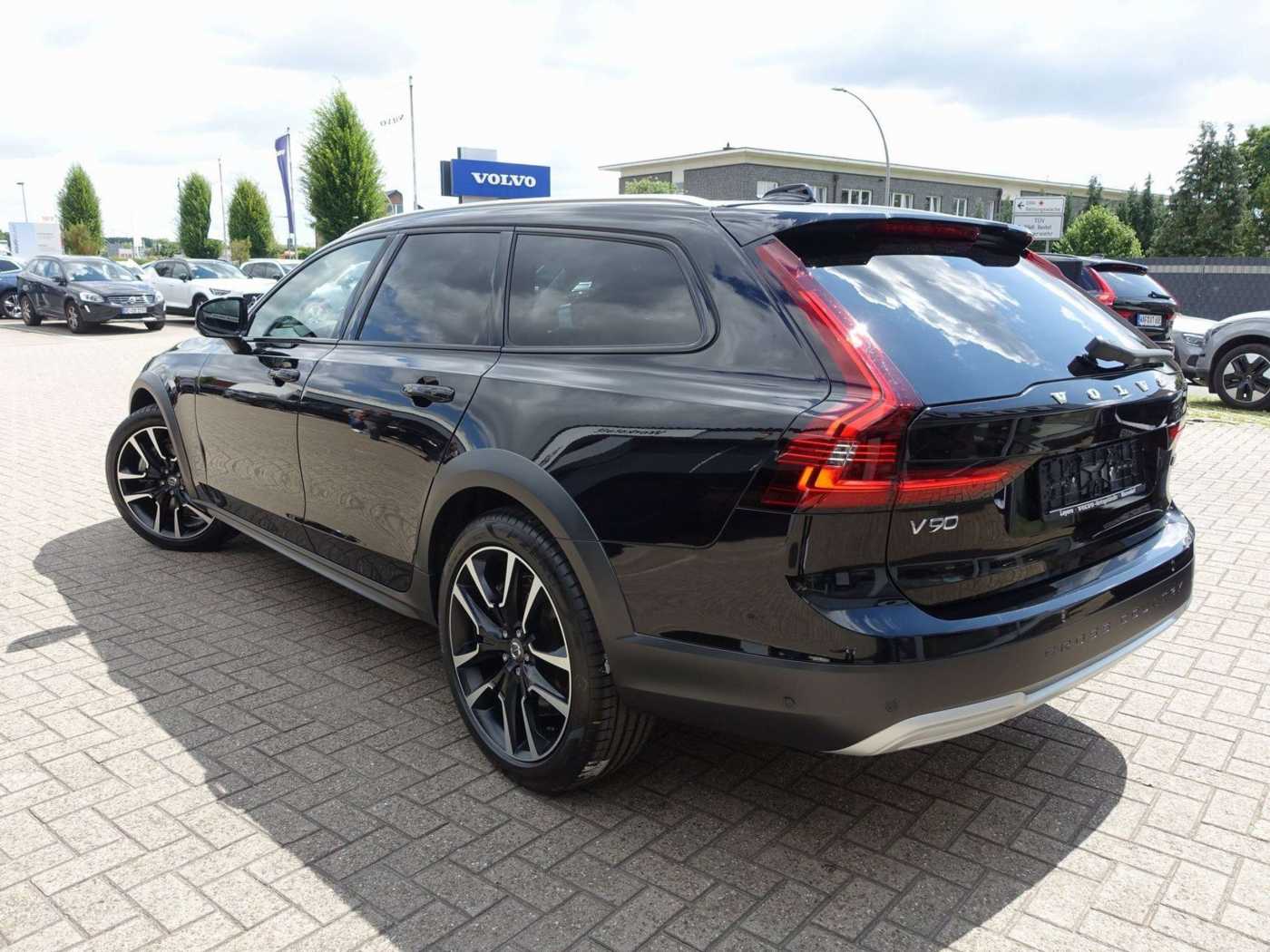 Volvo  Ultimate B5 AWD/B&W/Massage