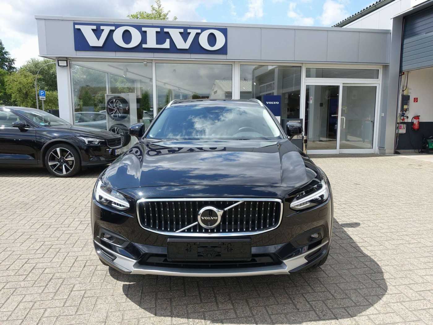 Volvo  Ultimate B5 AWD/B&W/Massage