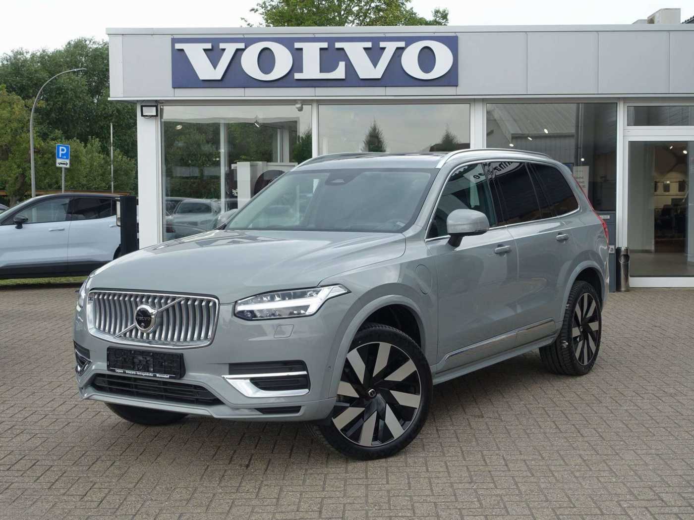 Volvo  Plus Bright T8 AWD HUD/B&W/FOUR-C/AHK/360