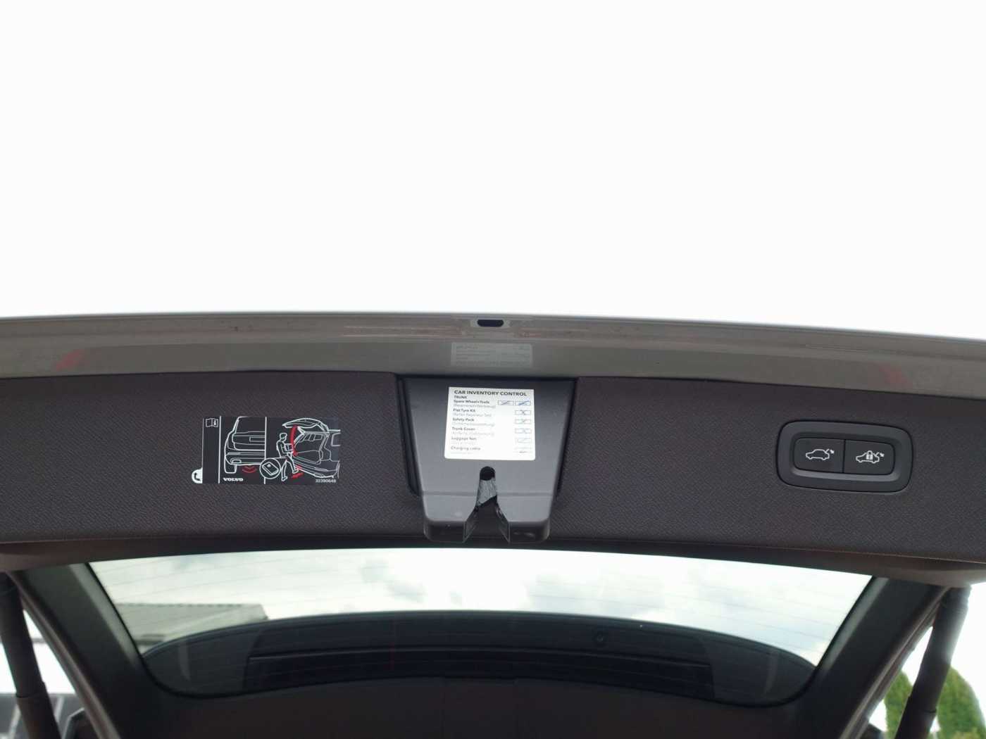 Volvo  Plus Bright T8 AWD HUD/B&W/FOUR-C/AHK/360