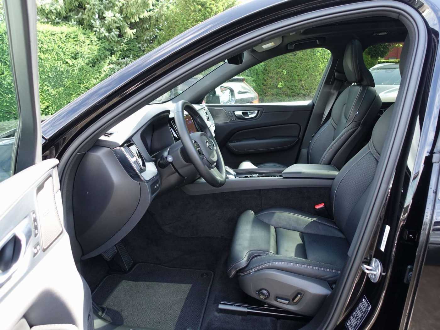 Volvo  Black Edition Plus T8 AWD/360°Cam/HeadUp