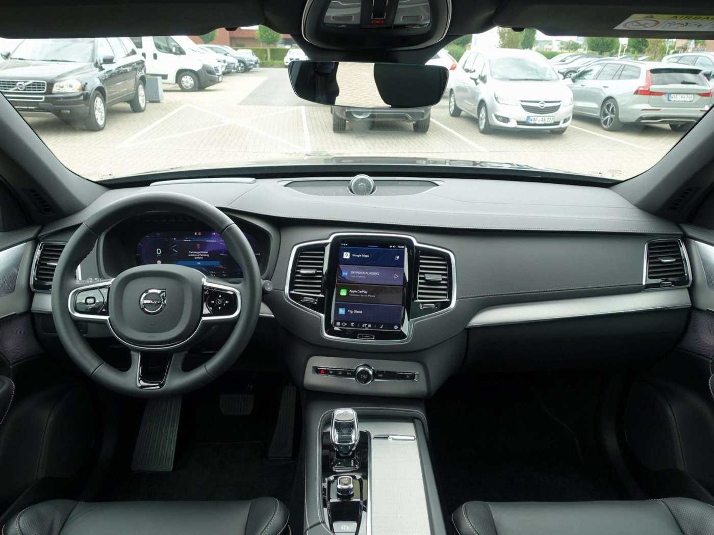 Volvo  Plus Bright T8 AWD PANO/B&W/FOUR-C/AHK/BLIS