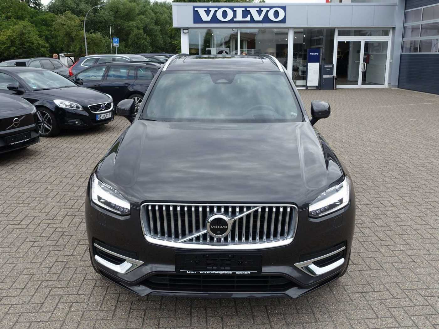 Volvo  Plus Bright T8 AWD PANO/B&W/FOUR-C/AHK/BLIS