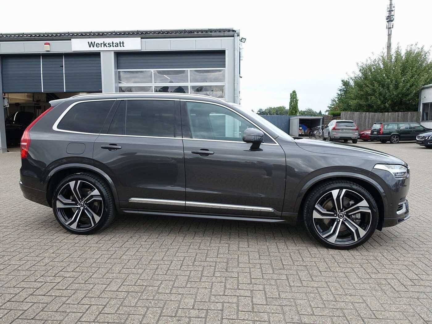 Volvo  Plus Bright T8 AWD PANO/B&W/FOUR-C/AHK/BLIS