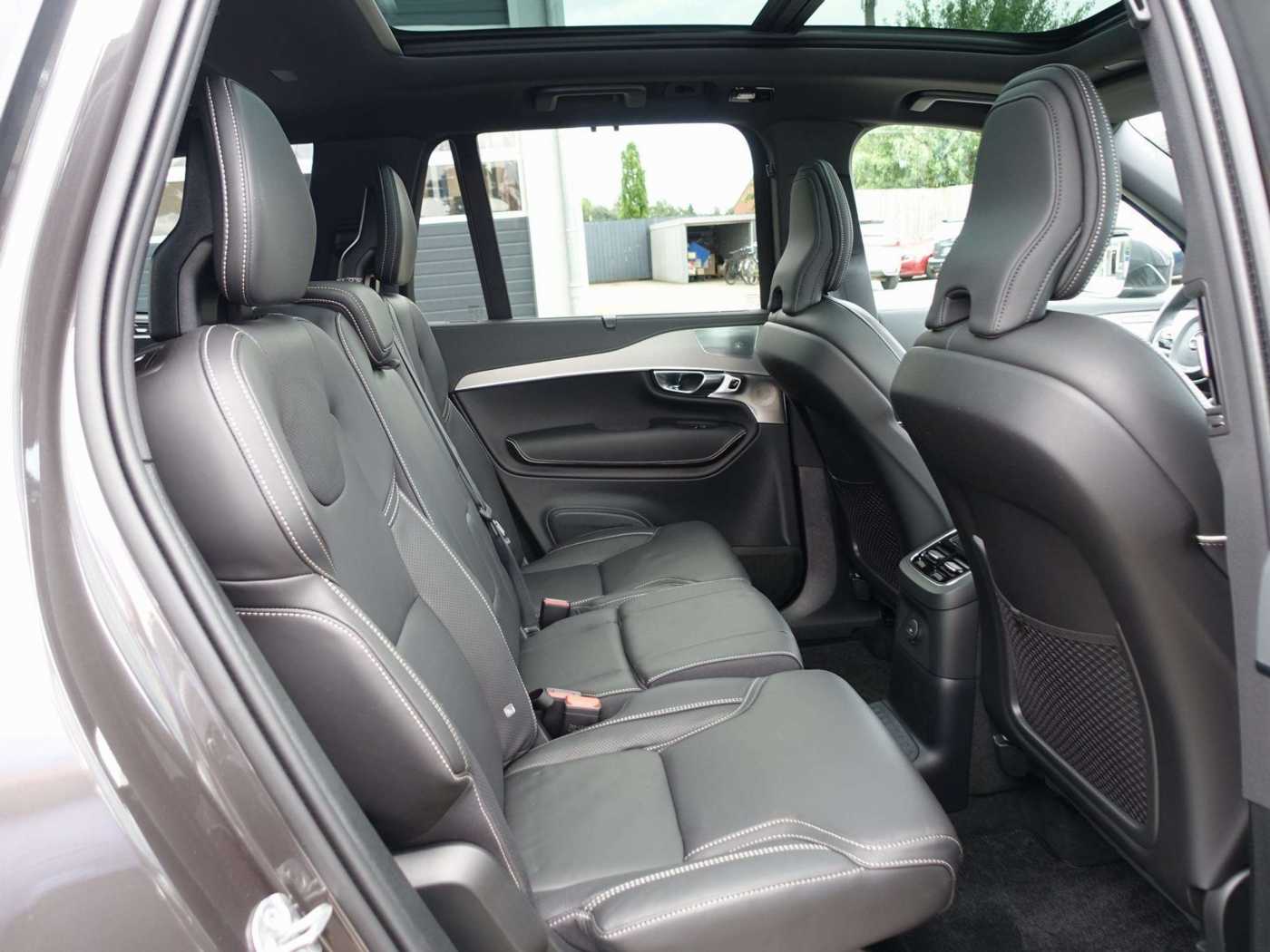 Volvo  Plus Bright T8 AWD PANO/B&W/FOUR-C/AHK/BLIS