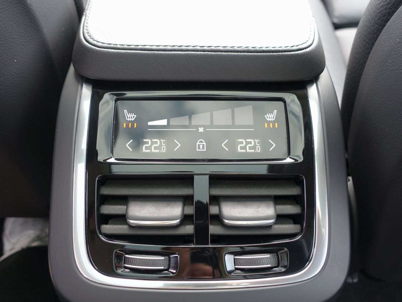 Volvo  Ultra T8 AWD Plug-in Hybrid/Kamera/HeadUp