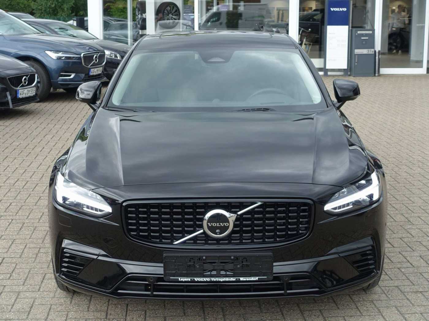 Volvo  Recharge Ultimate T8 AWD B&W/HUD/SHD/360°