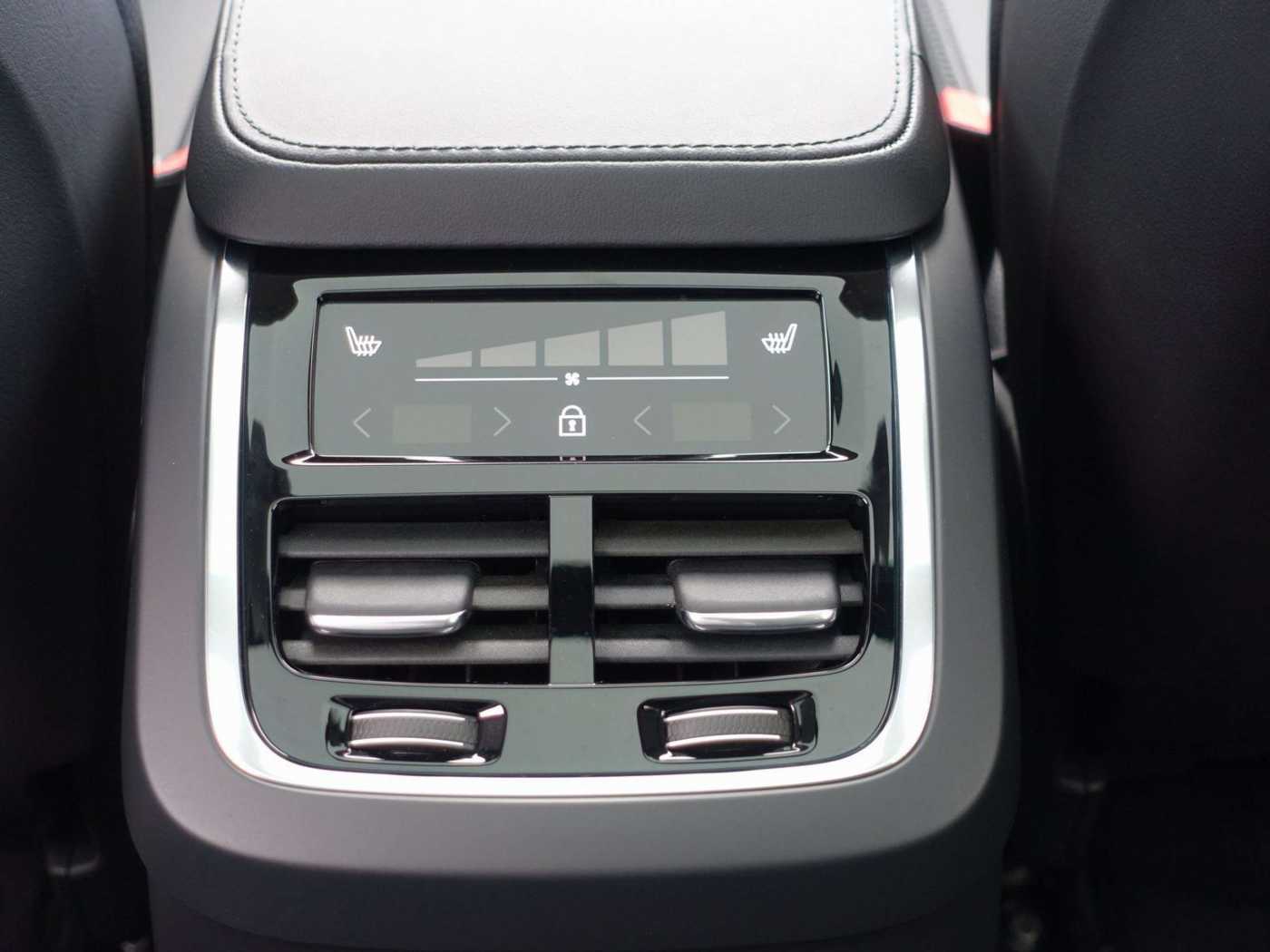 Volvo  Recharge Ultimate T8 AWD/360°Cam/AHK/Pilot