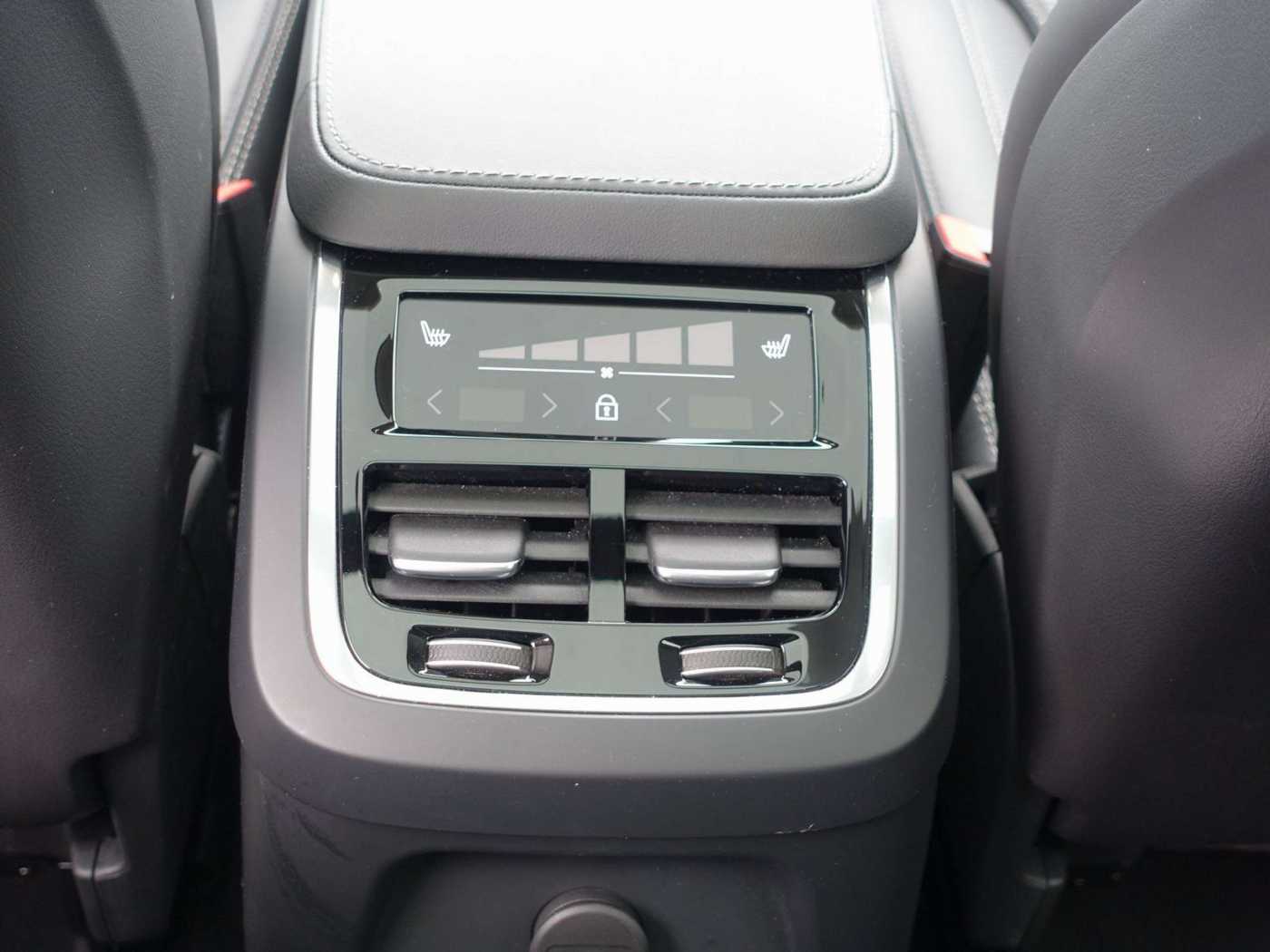 Volvo  Recharge Plus T8 AWD/FourC/360°Cam/Pano/LED