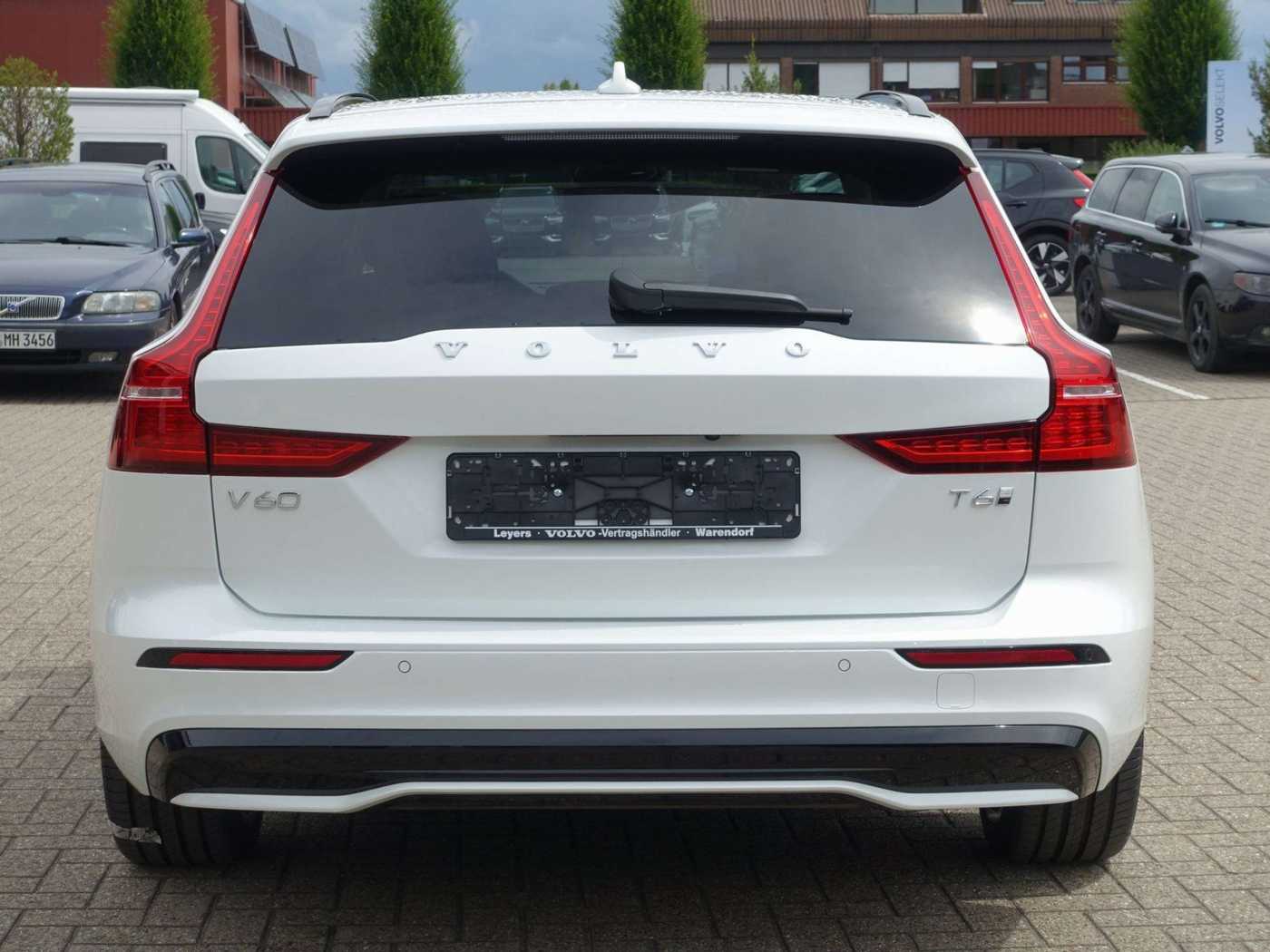 Volvo  Ultra T6 AWD Plug-in Hybrid/360°Cam/AHK/BLIS