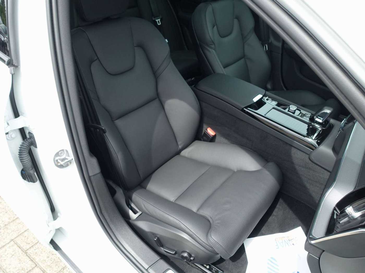 Volvo  Ultra T6 AWD Plug-in Hybrid/360°Cam/AHK/BLIS