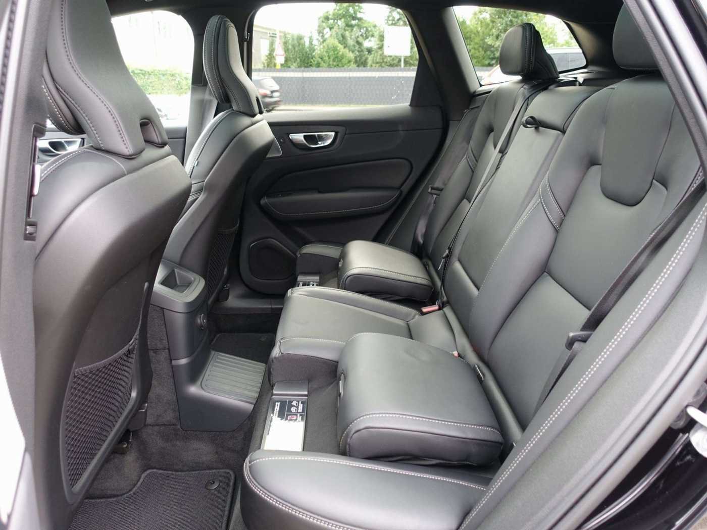 Volvo  Black Edition Ultra T6 AWD B&W/PANO/HUD/360