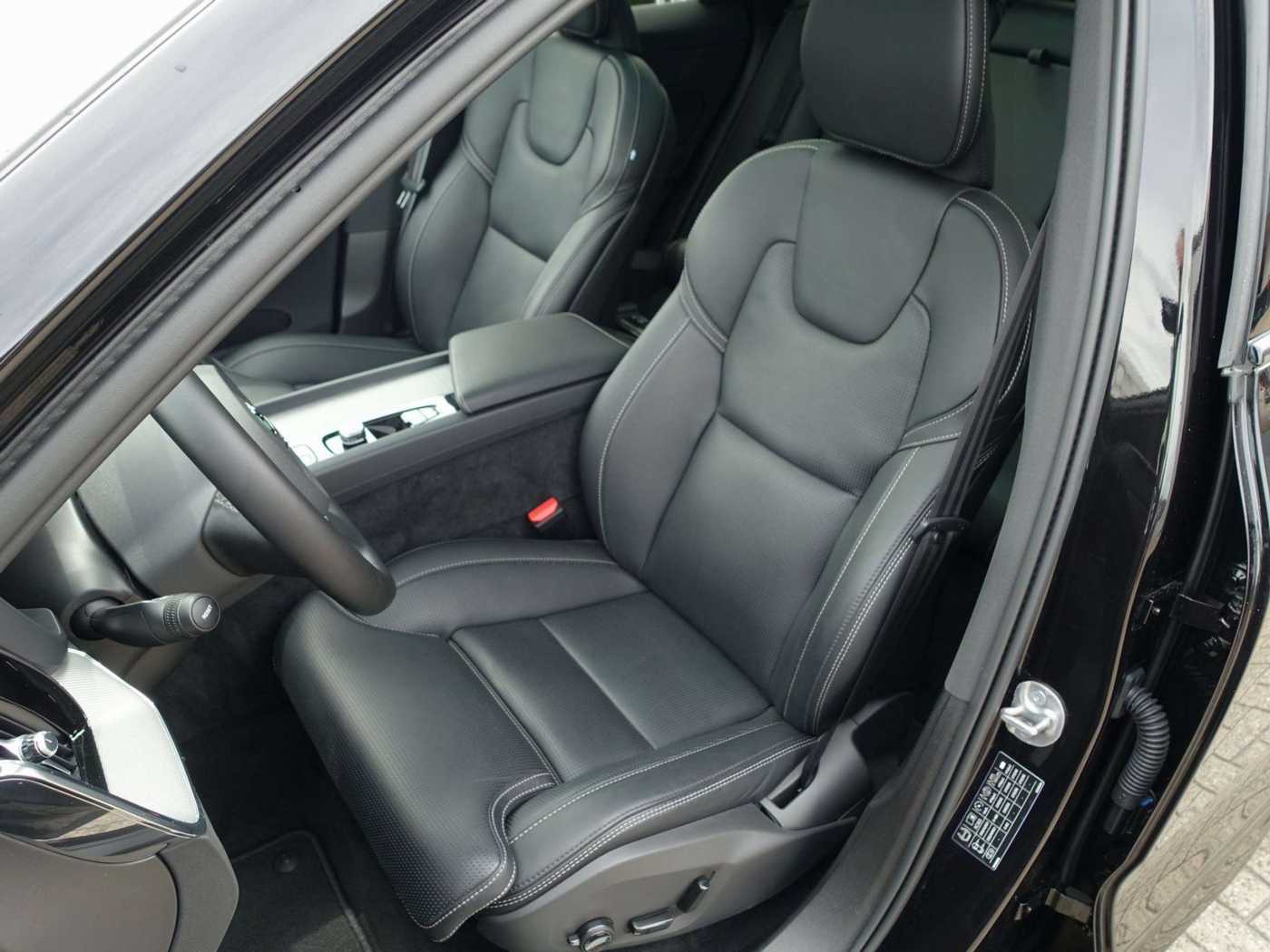Volvo  Black Edition Ultra T6 AWD B&W/PANO/HUD/360