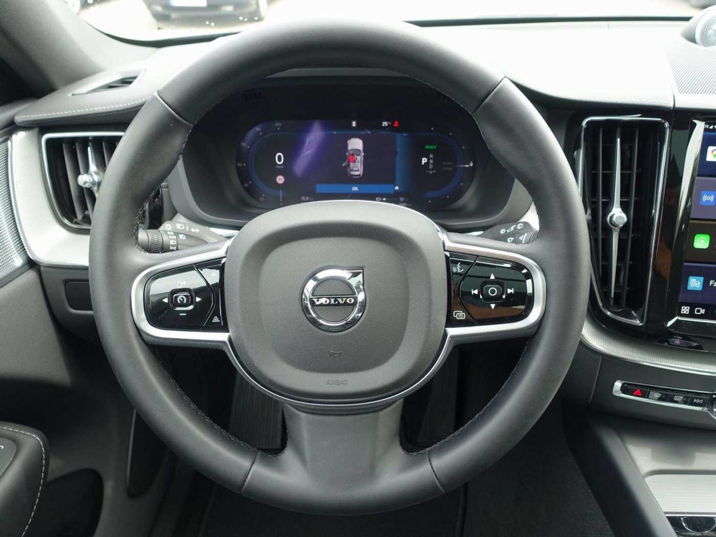 Volvo  Black Edition Ultra T6 AWD B&W/PANO/HUD/360