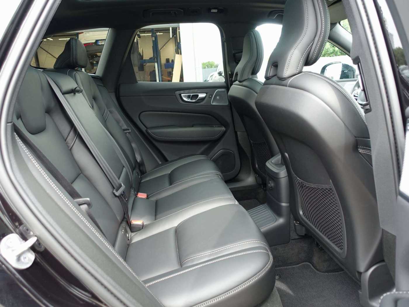 Volvo  Black Edition Ultra T6 AWD B&W/PANO/HUD/360