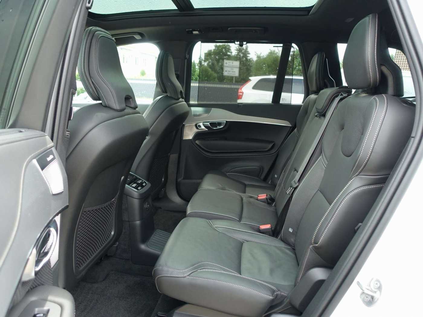 Volvo  Plus Bright T8 AWD Plug-in Hybrid PANO/B&W