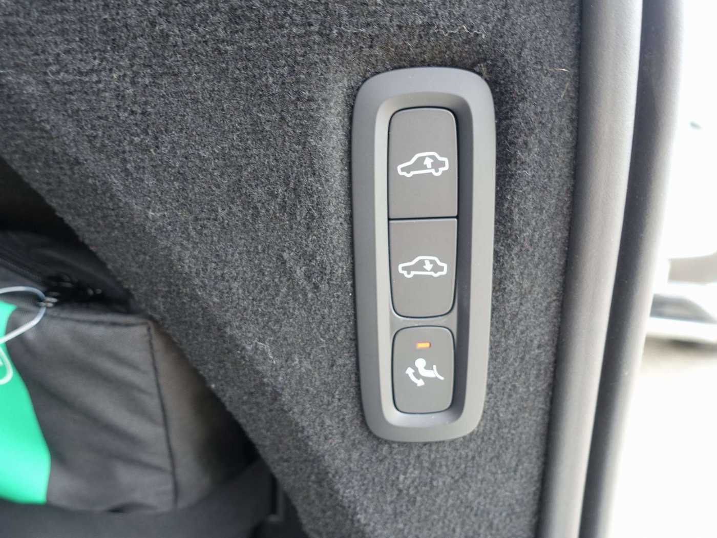 Volvo  Plus Bright T8 AWD Plug-in Hybrid PANO/B&W