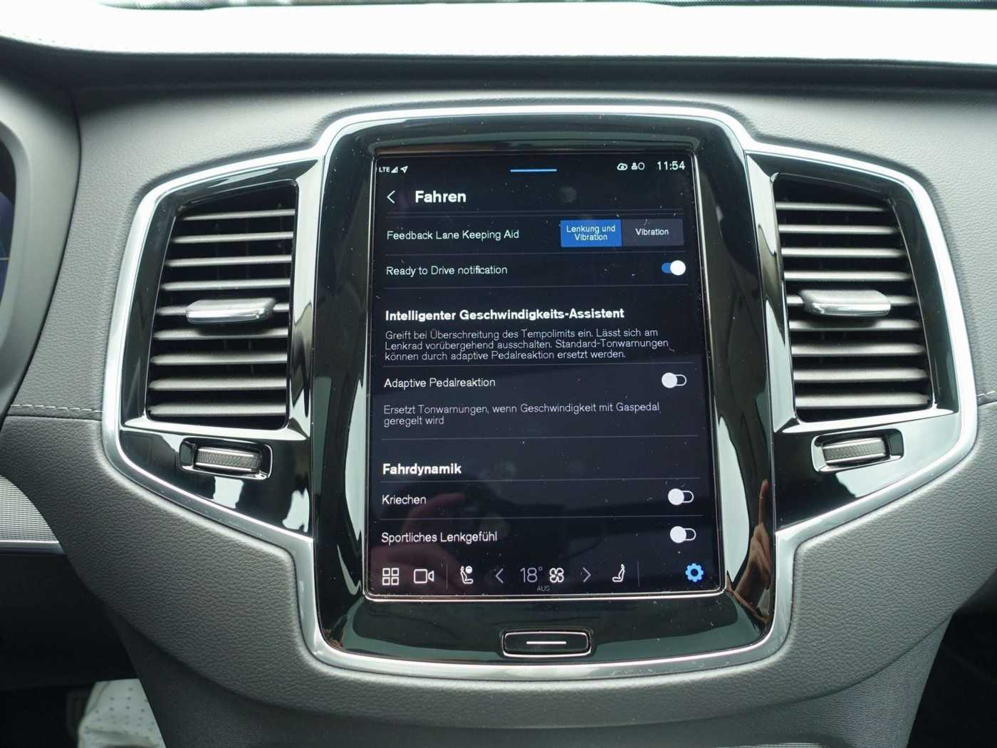 Volvo  Ultra T8 AWD Plug-in Hybrid/360°Cam/AHK/22'