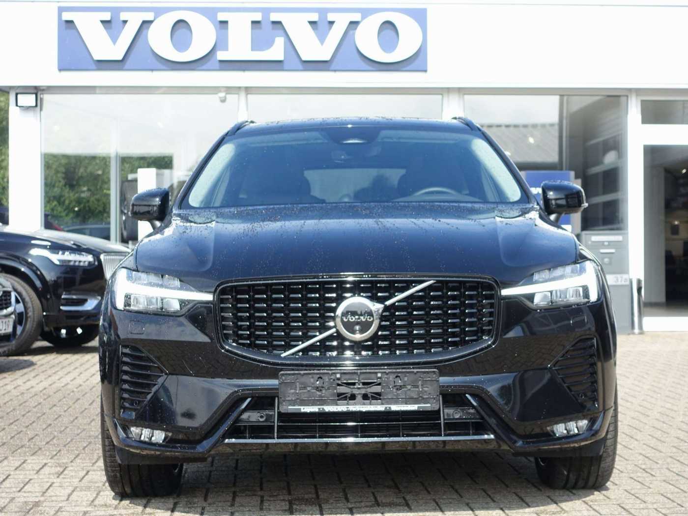 Volvo  Ultra Dark B5 AWD/Four-C/360°Cam/Massage