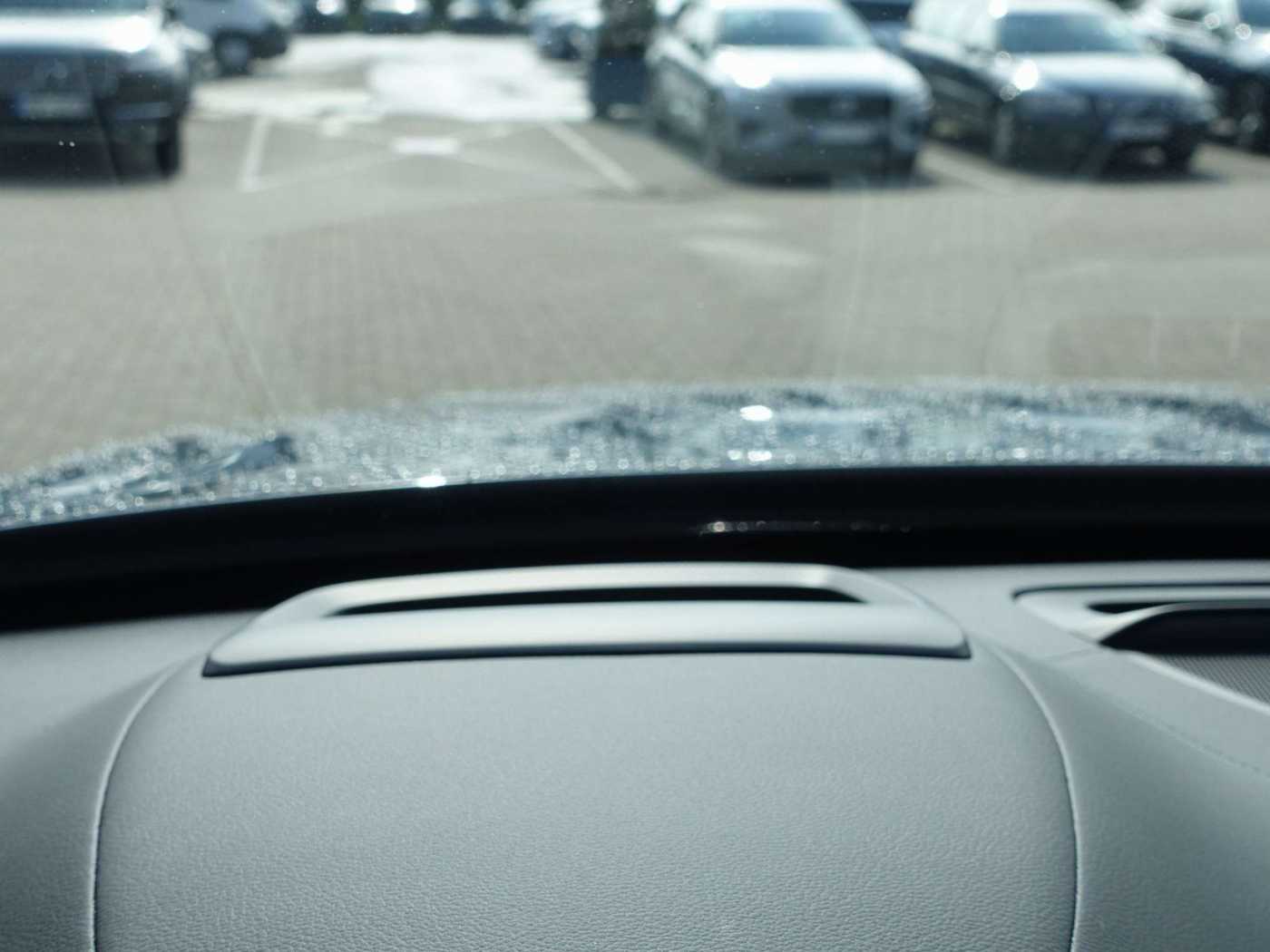 Volvo  Plus T8 AWD Plug-in Hybrid/FourC/AHK/B&W