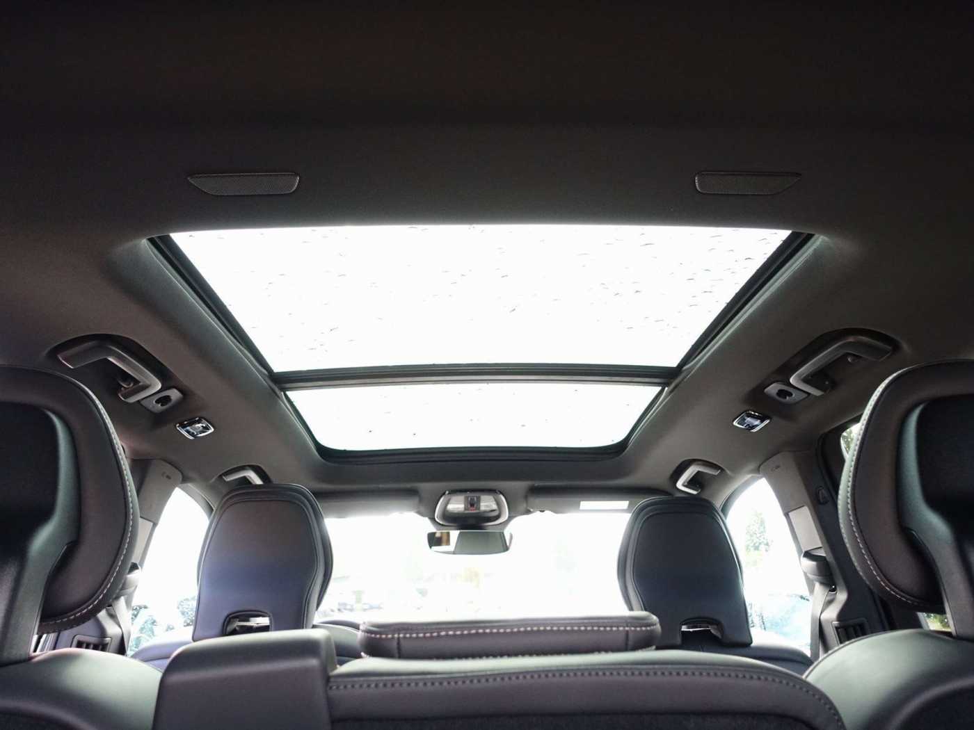 Volvo  Plus T8 AWD Plug-in Hybrid/FourC/AHK/B&W