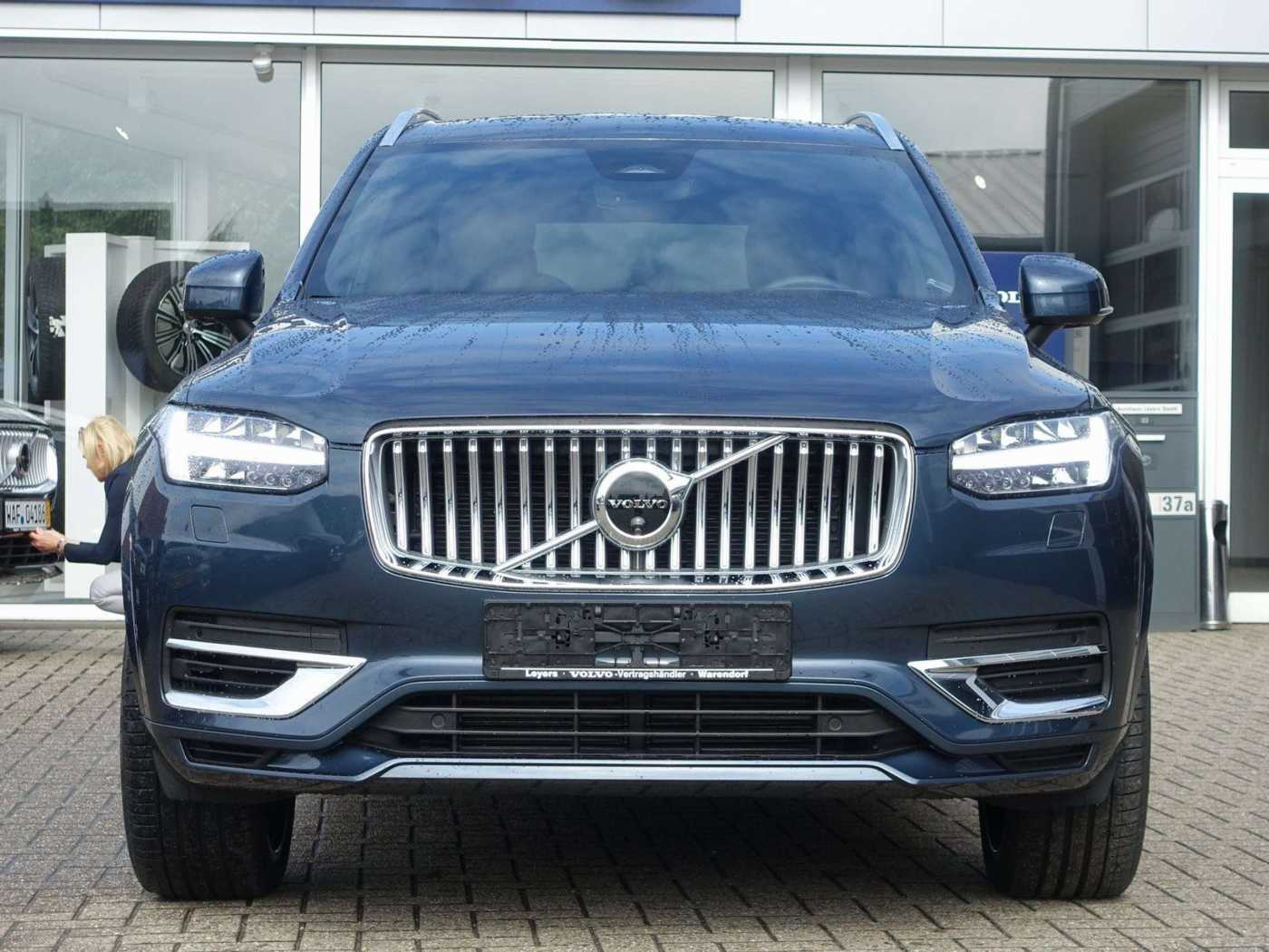 Volvo  Plus T8 AWD Plug-in Hybrid/FourC/AHK/B&W