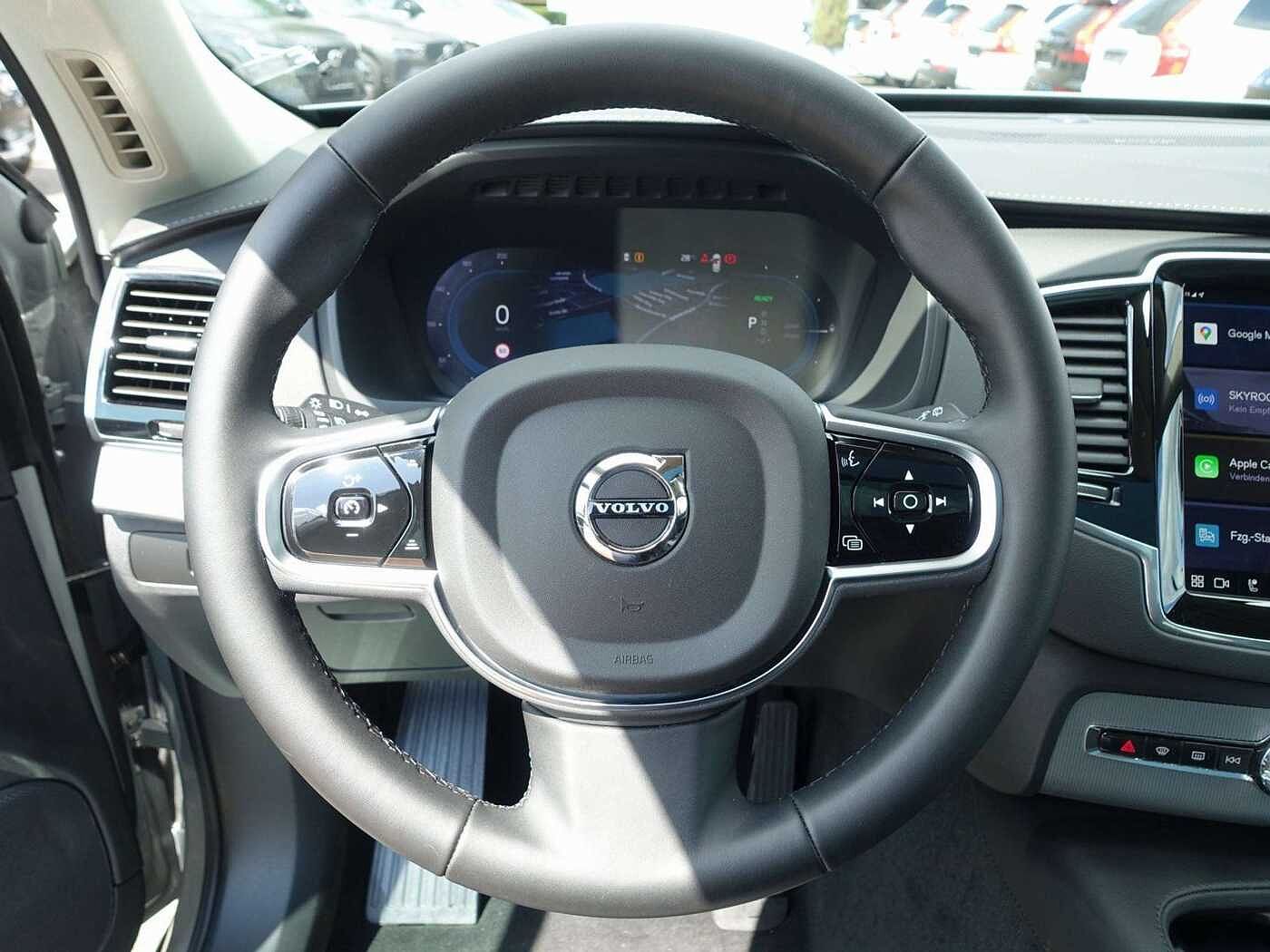Volvo  Plus T8 AWD Plug-in/360°Cam/HeadUp/Panorama