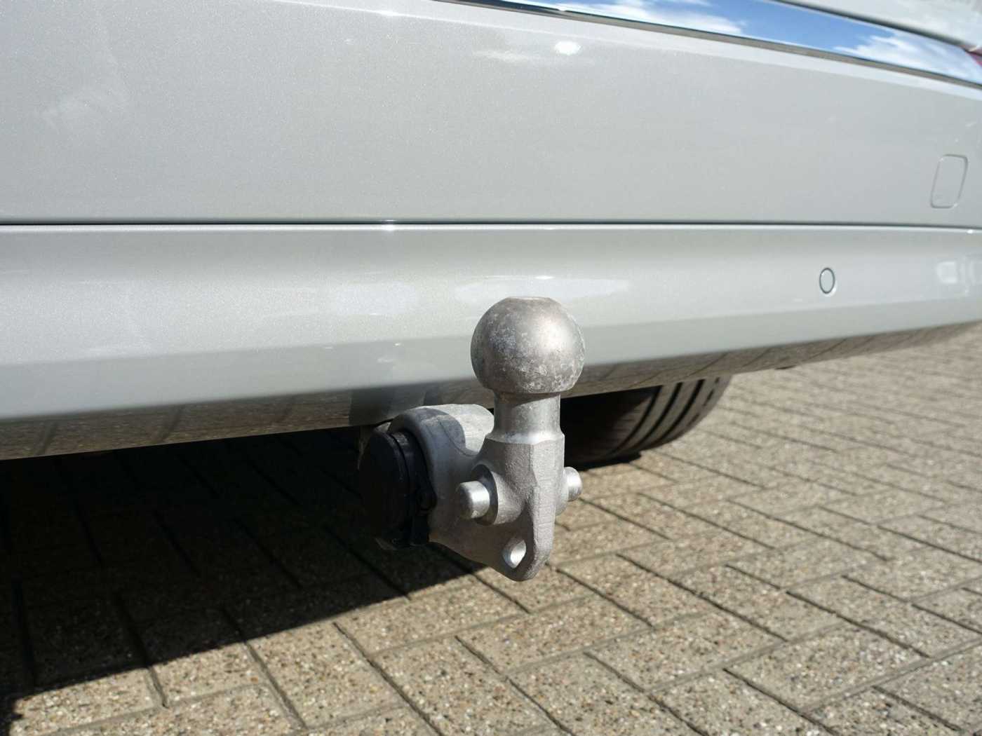 Volvo  T8 AWD Plug-in Hybrid/FourC/HeadUp/AHK/B&W