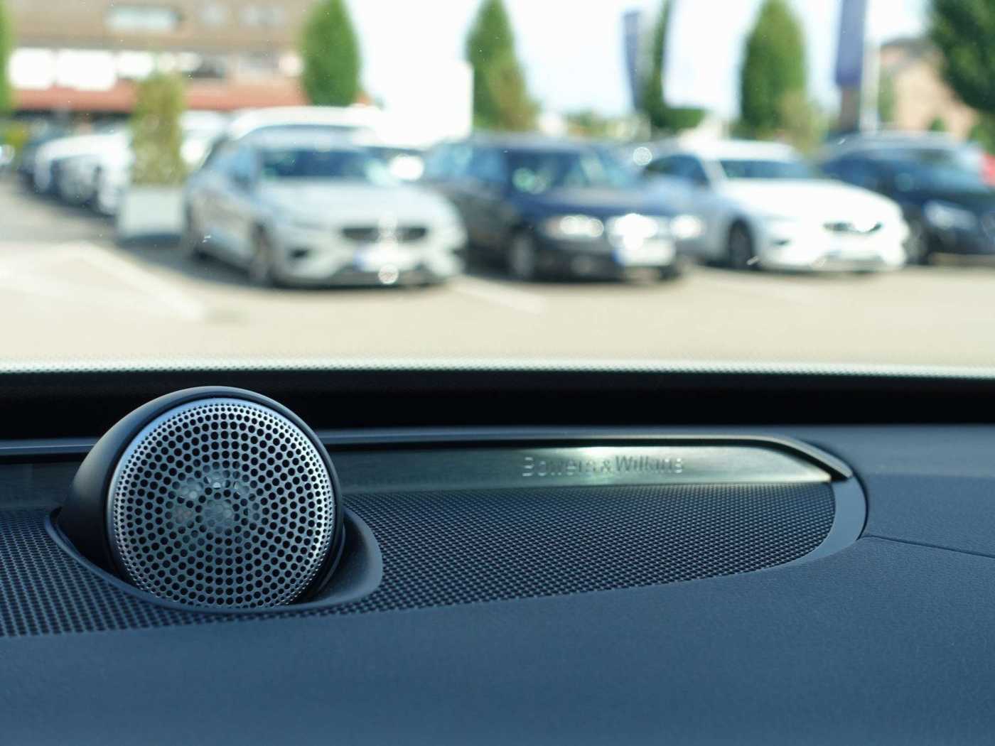 Volvo  T8 AWD Plug-in Hybrid/FourC/HeadUp/AHK/B&W