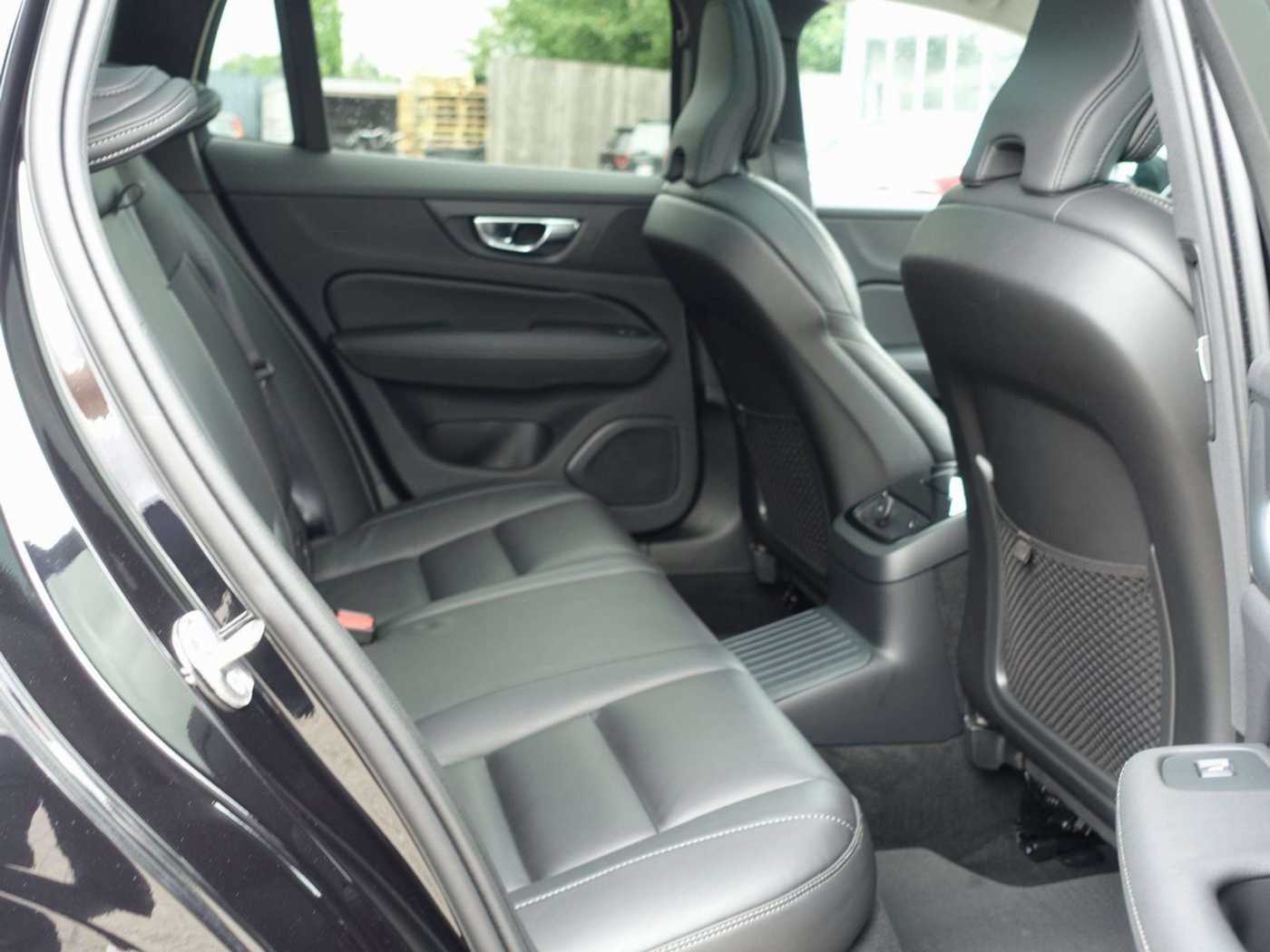 Volvo  Plus Dark T6 AWD Plug-in Hybrid PANO/AHK/360