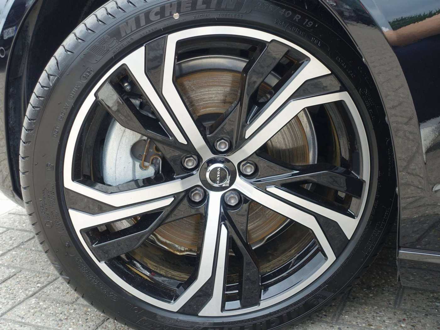 Volvo  Plus Dark T6 AWD Plug-in Hybrid PANO/AHK/360