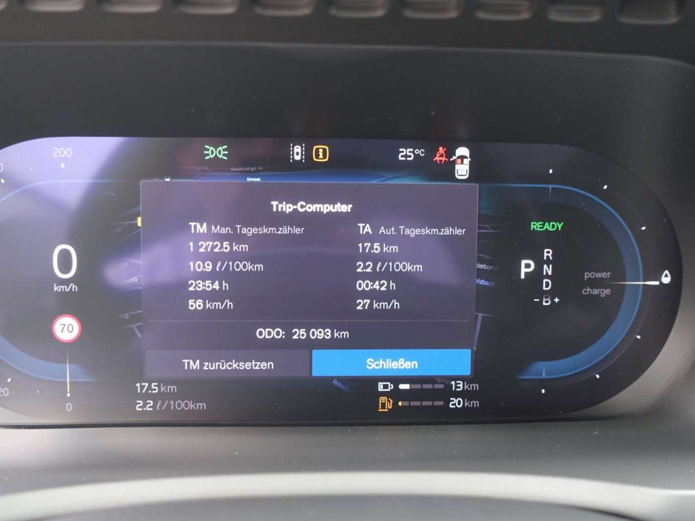 Volvo  Ultra Dark T8 AWD Recharge B&W/PANO/MASSAGE