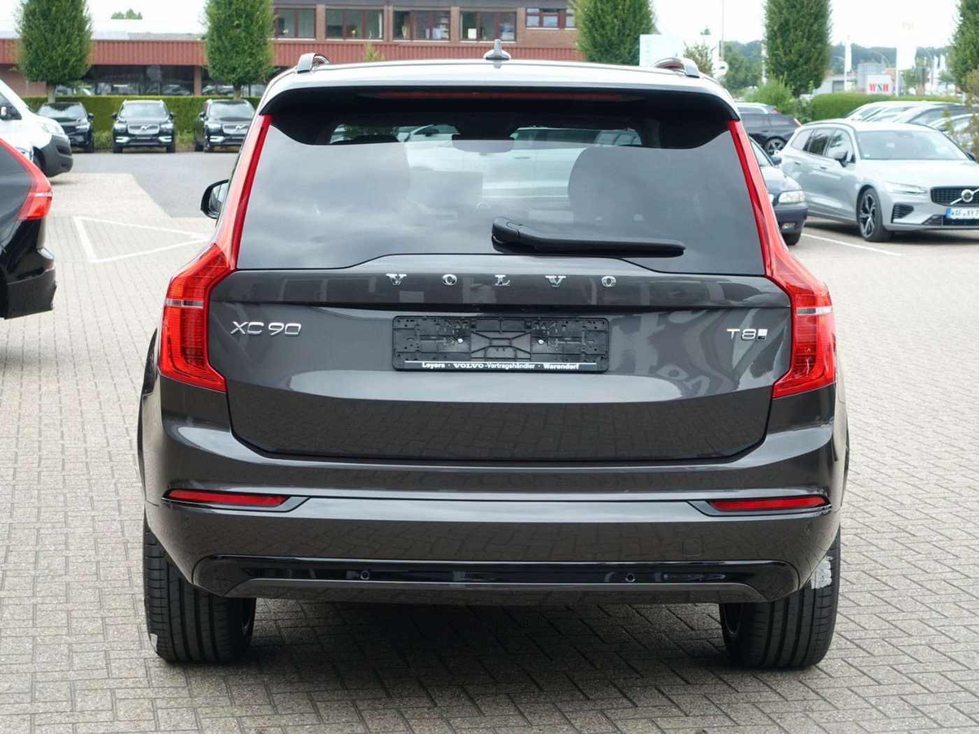 Volvo  Ultra Dark T8 AWD Recharge B&W/PANO/MASSAGE