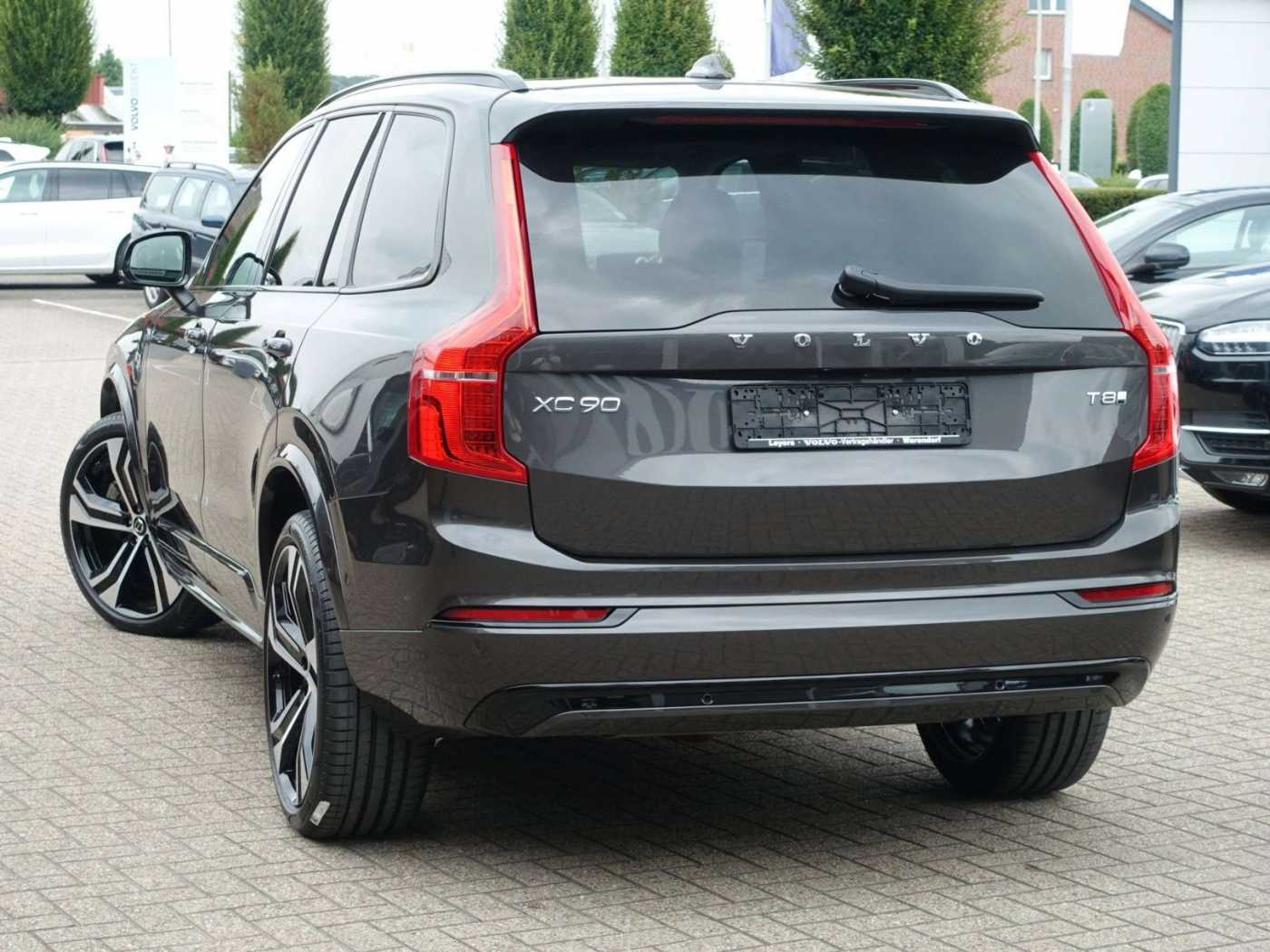 Volvo  Ultra Dark T8 AWD Recharge B&W/PANO/MASSAGE