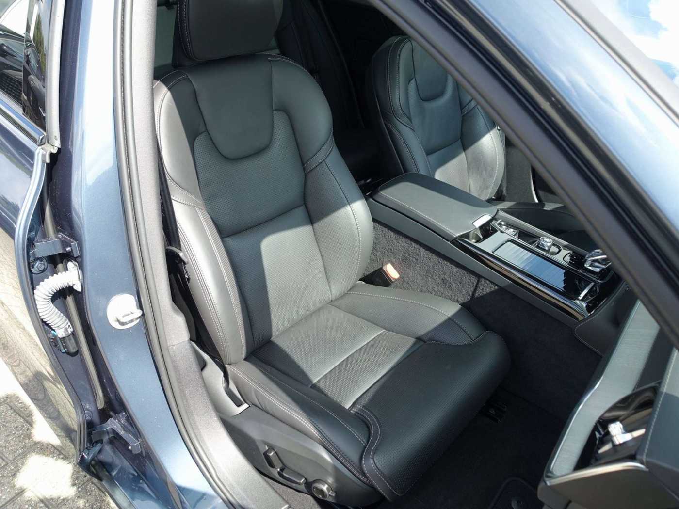 Volvo  Ultra T8 AWD Recharge B&W/360°/AHK/MASSAGE