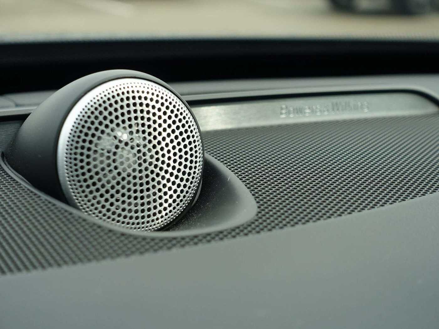 Volvo  Plus Bright T8 AWD Plug-in Hybrid PANO/B&W