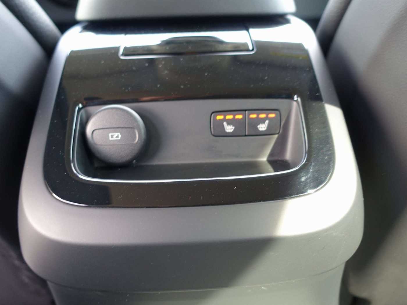 Volvo  Plus Dark T6 AWD Plug-in Hybrid KAMERA/BLIS