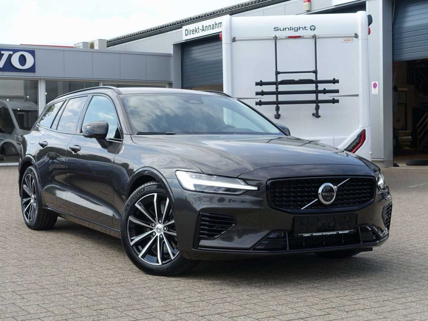 Volvo  Plus Dark T6 AWD Plug-in Hybrid KAMERA/BLIS