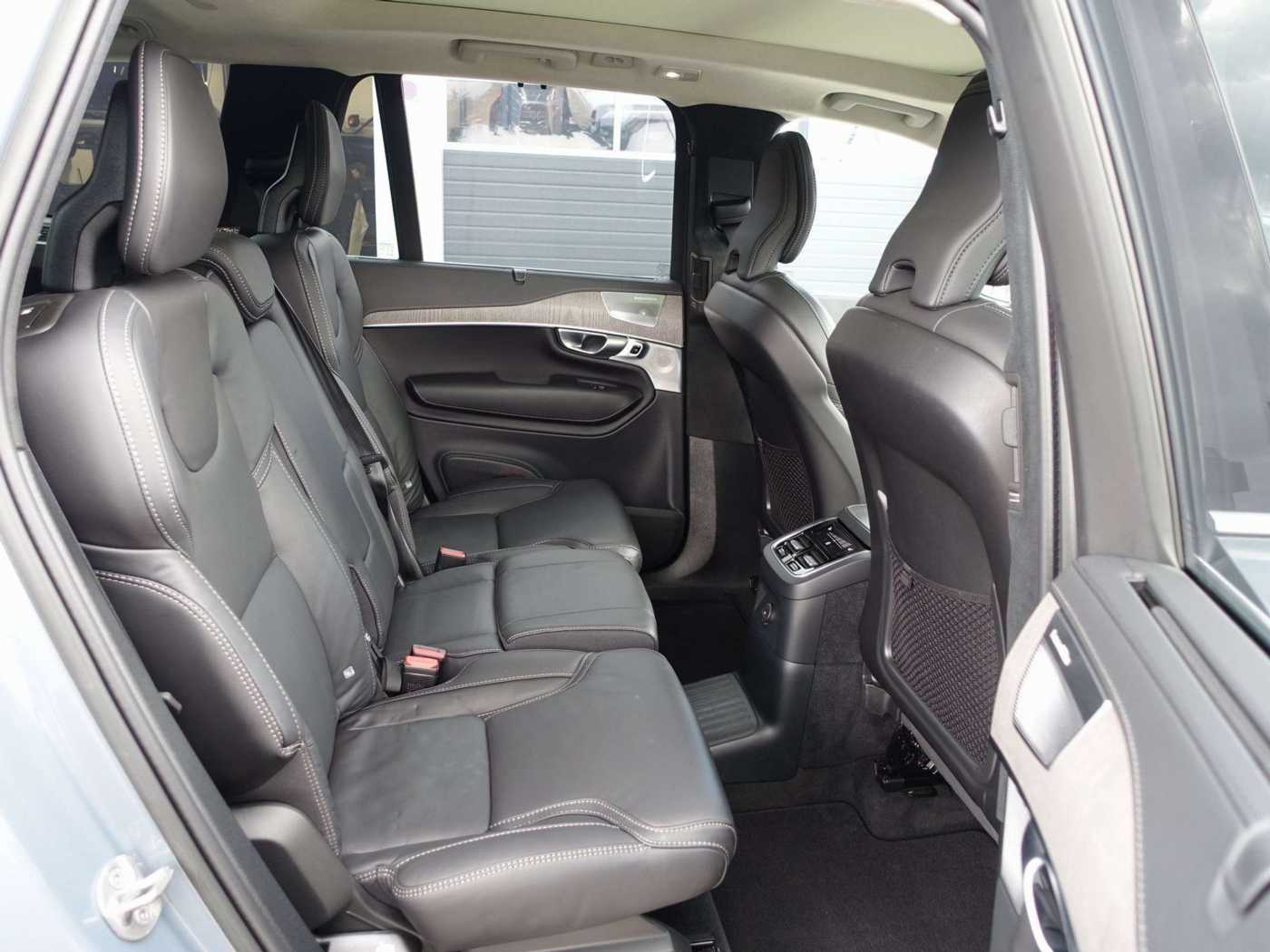 Volvo  T8 Recharge AWD Ultimate Bright FOUR-C/B&W